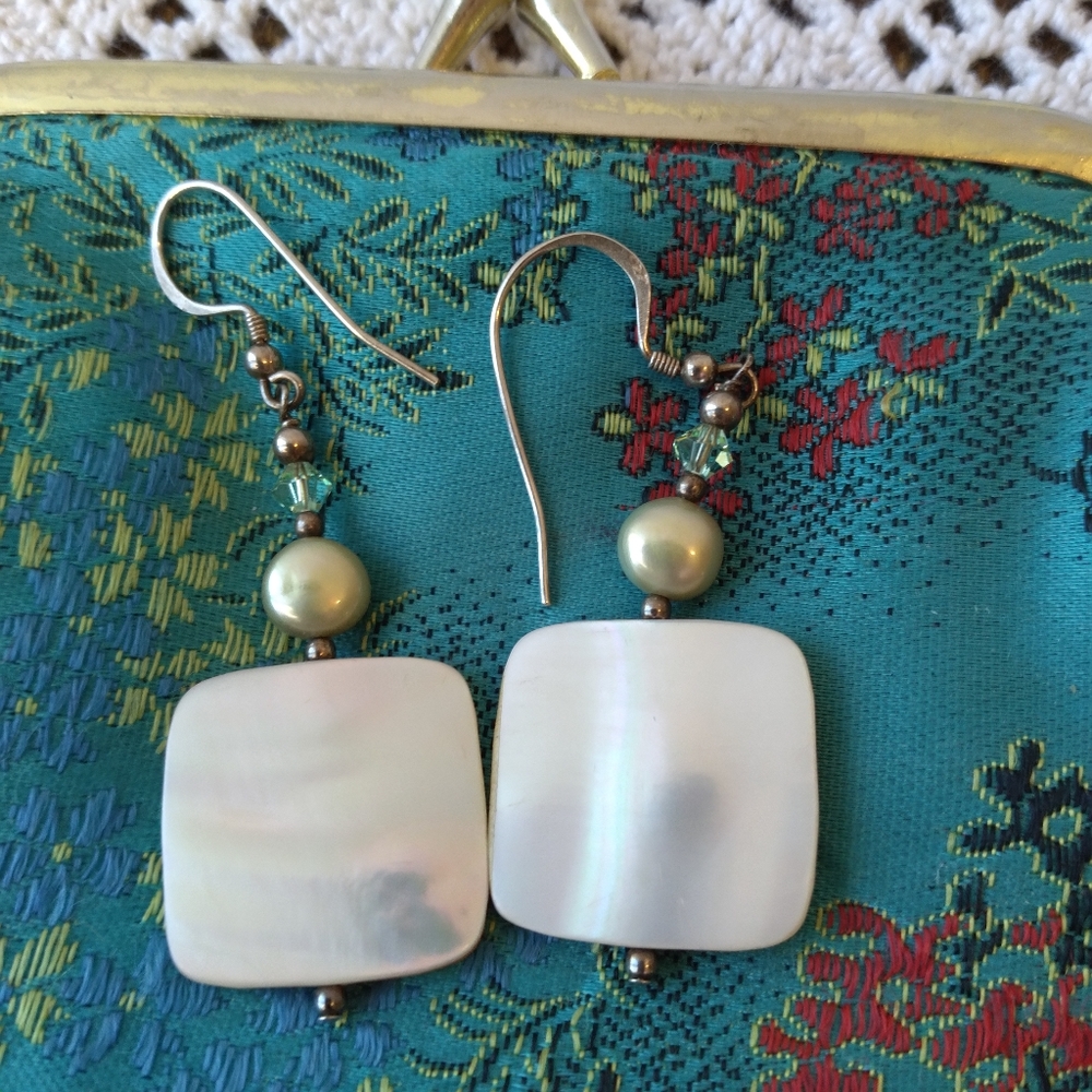 Handmade Peridot & Pearl Drop Earrings